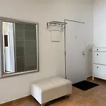 דירה Cube In Center פראג