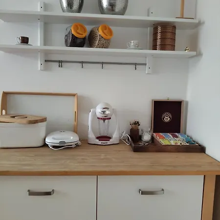 Cube In Center Apartment *