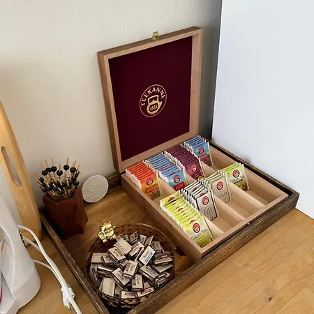 Cube In Center Apartment *